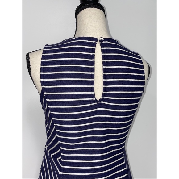 *SOLD* A Pea In The Pod Maternity Striped Tank Top Blue & White Size S - Picture 4 of 4